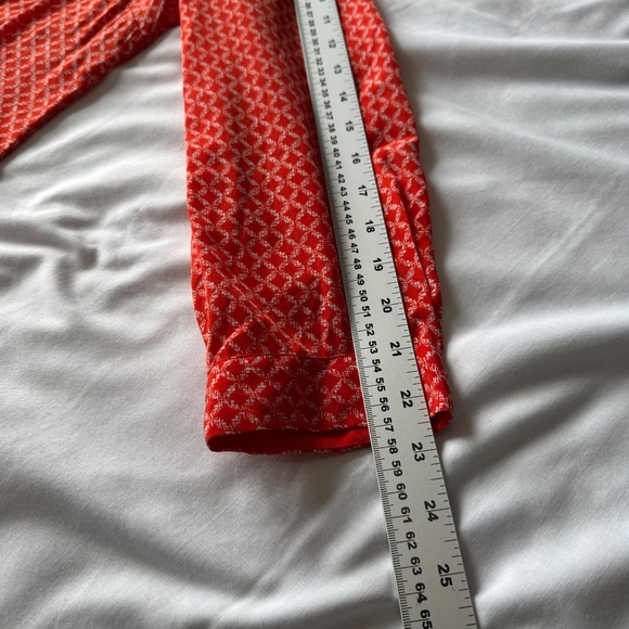 Dalia Plus Women's Long Sleeve Lightweight Satin Pullover V-Neck Blouse Red‎ 2X - Picture 7 of 14